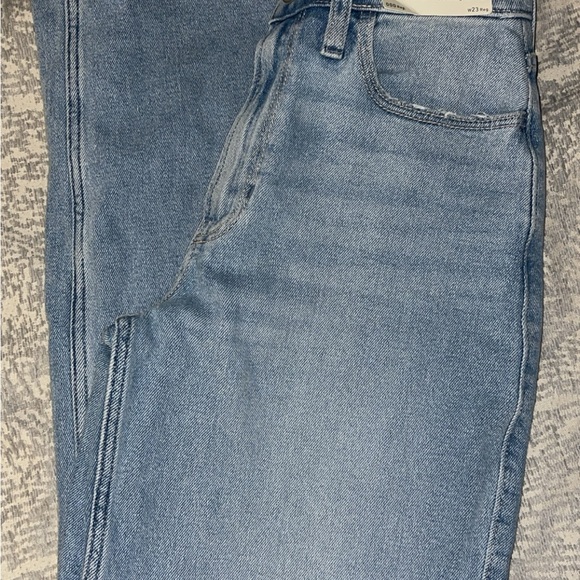 90s Jeans - Picture 3 of 4